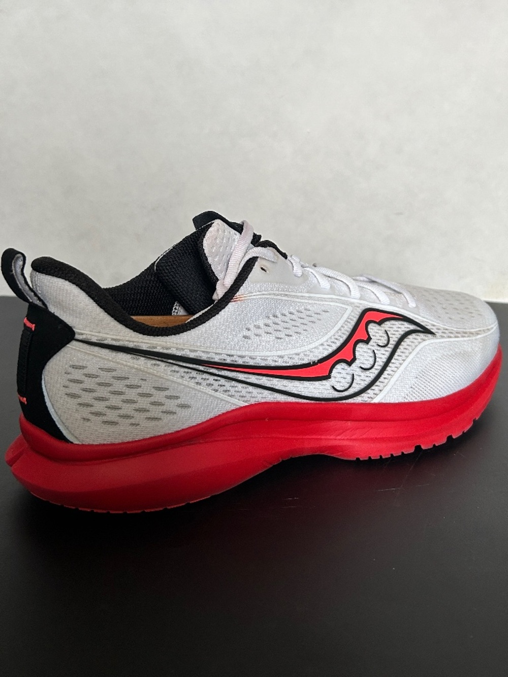 Saucony Kinvara 13 White/Black/Visired Running Shoes S20723-85, Mens Size 12.5